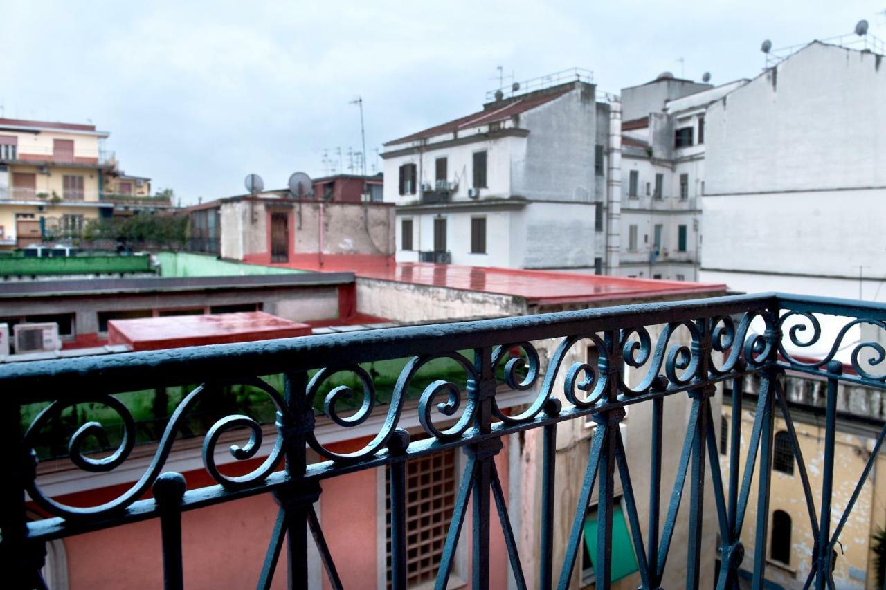 Готель Casa Garibaldina A Napoli Екстер'єр фото